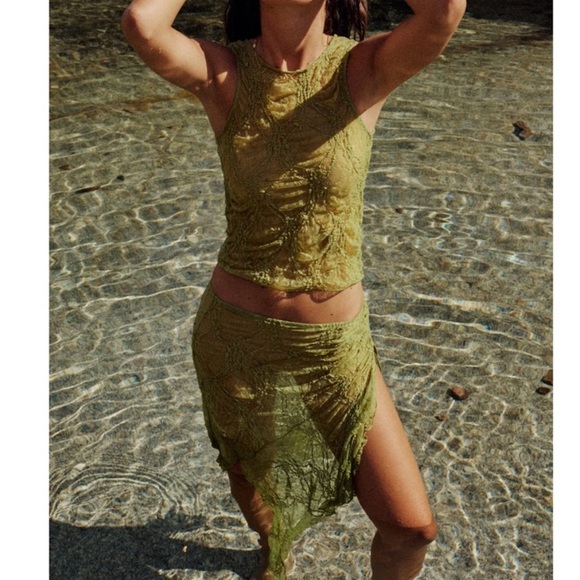Green Lace Skirt Set (RARE) - Picture 3 of 9